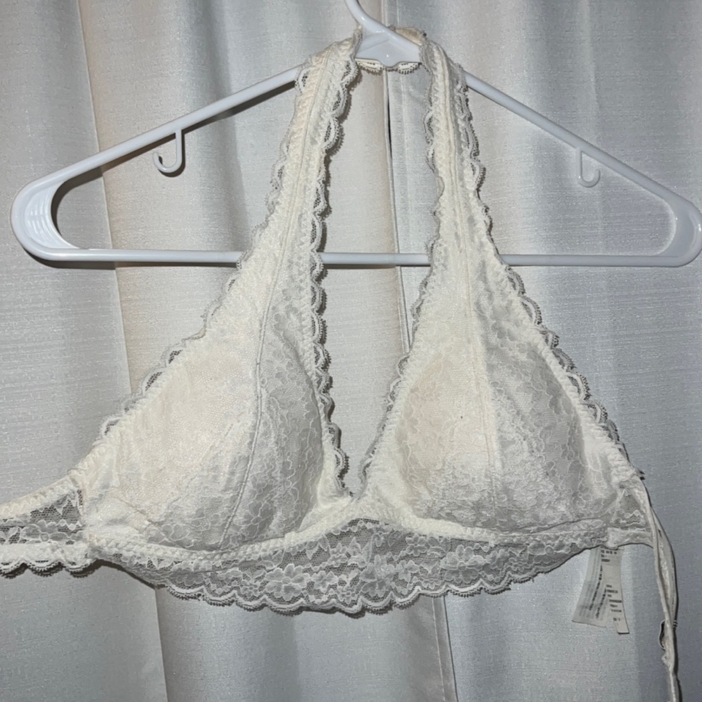 Gilly Hicks (HOLLISTER) bralette